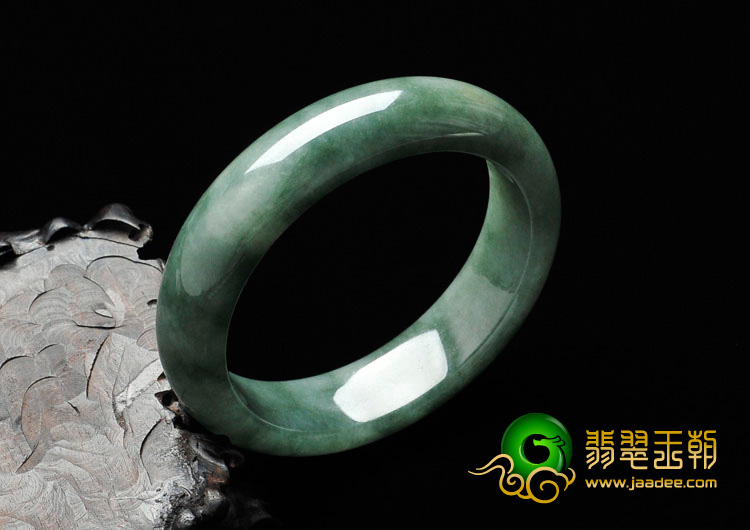 糯冰种蓝晴水缅甸翡翠手镯（60.9mm）