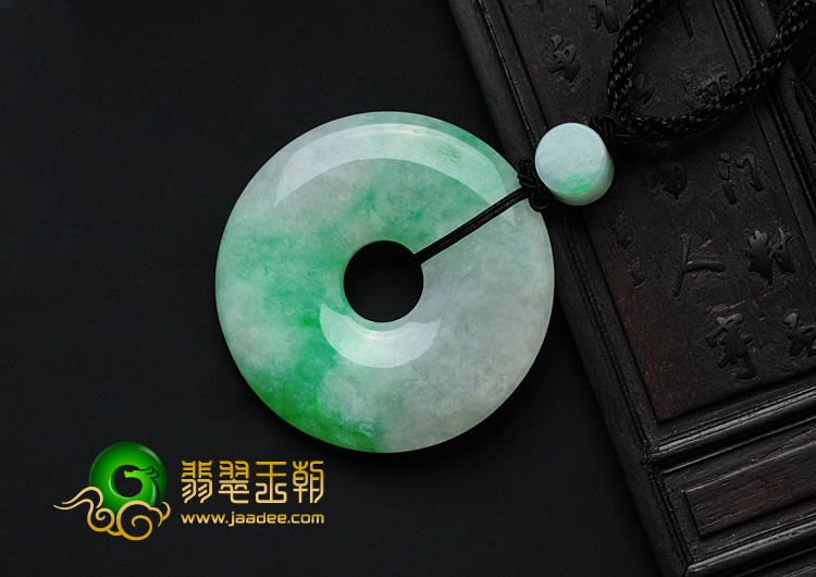 糯冰种飘翠缅甸翡翠平安扣挂件