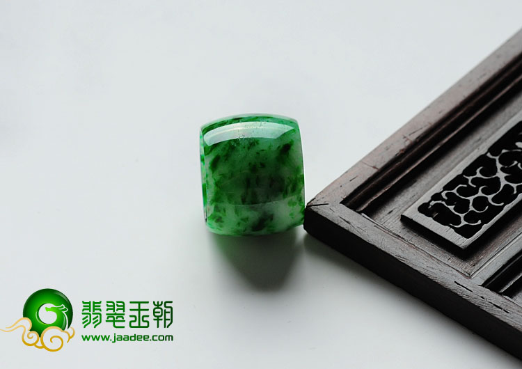糯冰种癣加绿缅甸翡翠路路通挂件