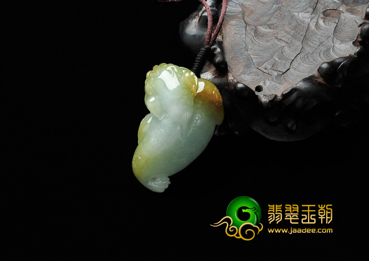 糯冰种黄翡缅甸翡翠貔貅挂件