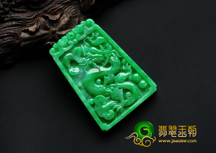 糯冰种阳绿满绿缅甸翡翠龙凤牌挂件