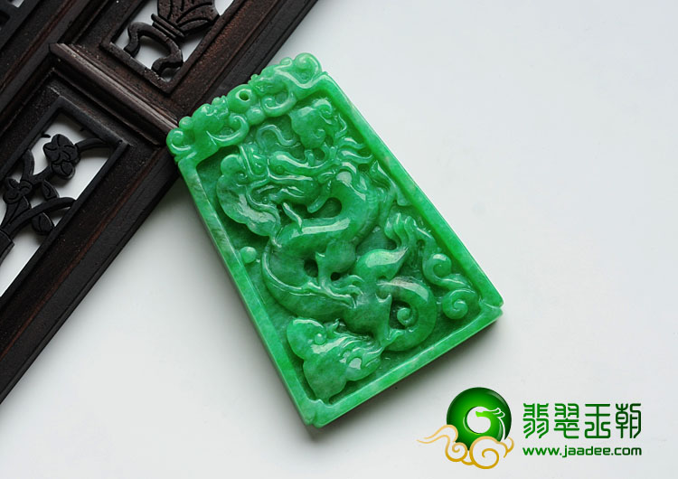 糯冰种阳绿满绿缅甸翡翠龙凤牌挂件