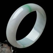 糯冰种飘翠缅甸翡翠贵妃镯（53.4mm-47.2mm）