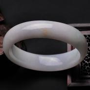 细糯种淡春色缅甸翡翠手镯（56.6mm）