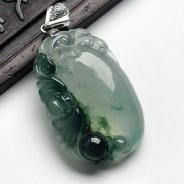 冰种飘花缅甸翡翠福瓜挂件