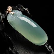 冰种晴水缅甸翡翠福寿瓜挂件