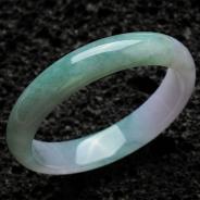 糯冰种春带彩缅甸翡翠手镯（55.7mm）