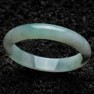 糯冰种晴水缅甸翡翠手镯（55.8mm）