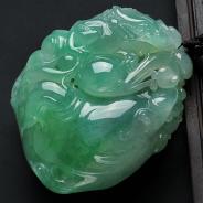 冰种绿晴水缅甸翡翠貔貅寿桃挂件