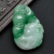 糯冰种翠色缅甸翡翠年年有余挂件