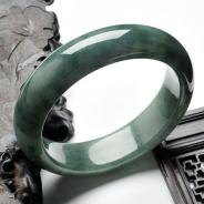 糯冰种蓝晴水缅甸翡翠手镯（60.9mm）