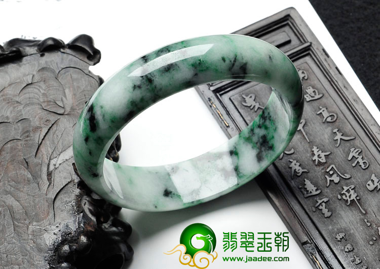 细糯种癣加绿缅甸翡翠手镯（59mm）