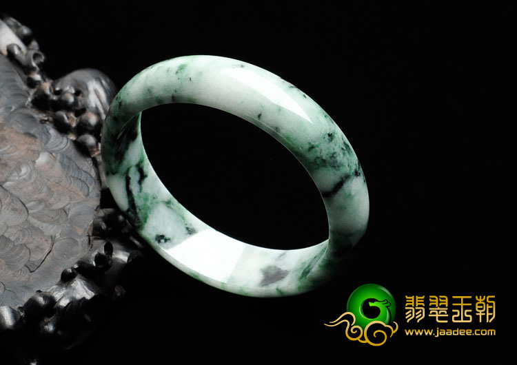细糯种癣加绿缅甸翡翠手镯（59mm）