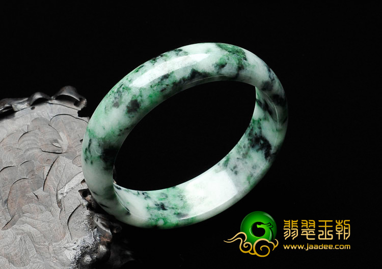 细糯种癣加绿缅甸翡翠手镯（60.6mm）