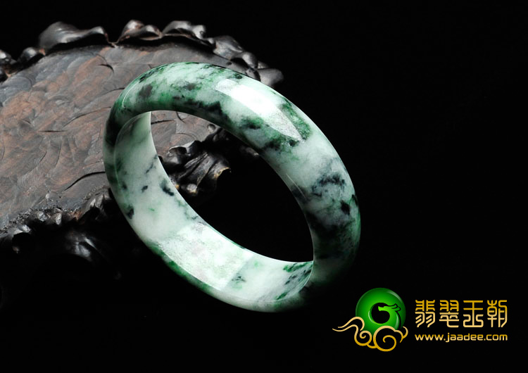 细糯种癣加绿缅甸翡翠手镯（60.6mm）