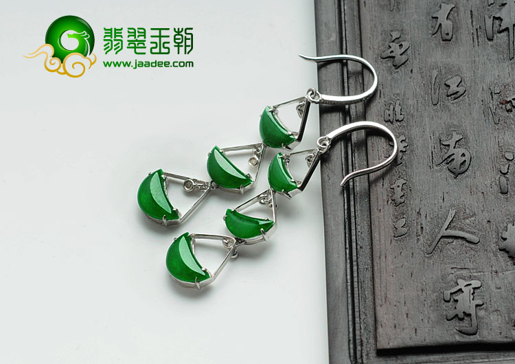 冰种正阳绿缅甸翡翠镶白金耳坠（真钻）