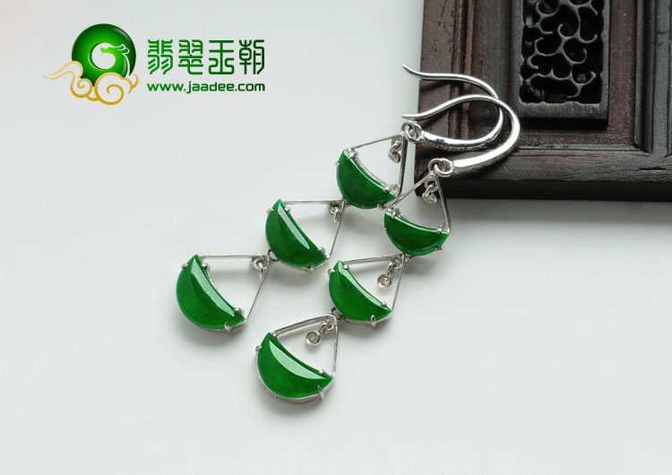 冰种正阳绿缅甸翡翠镶白金耳坠（真钻）