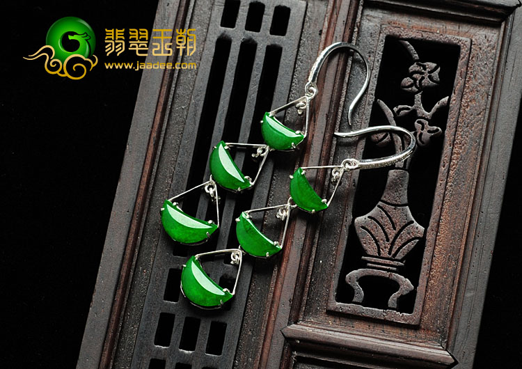 冰种正阳绿缅甸翡翠镶白金耳坠（真钻）