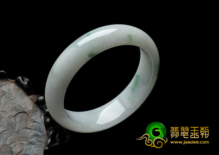 糯冰种飘花缅甸翡翠手镯（56.7mm）