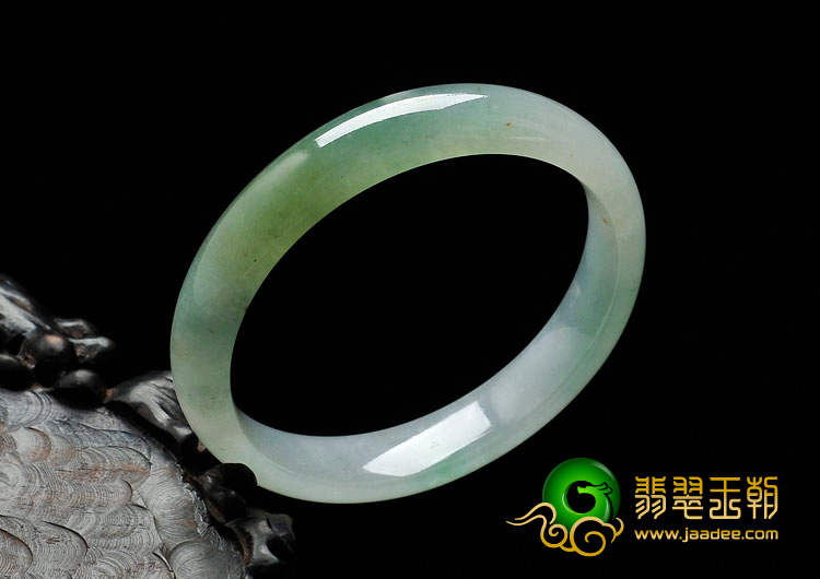 糯冰种晴水略带黄翡缅甸翡翠手镯（60mm）