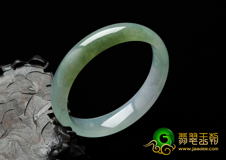 糯冰种晴水略带黄翡缅甸翡翠手镯（57mm）