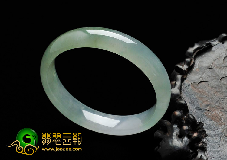 糯冰种晴水略带黄翡缅甸翡翠手镯（57mm）