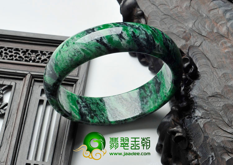 细糯种癣加绿缅甸翡翠手镯（58.8mm）