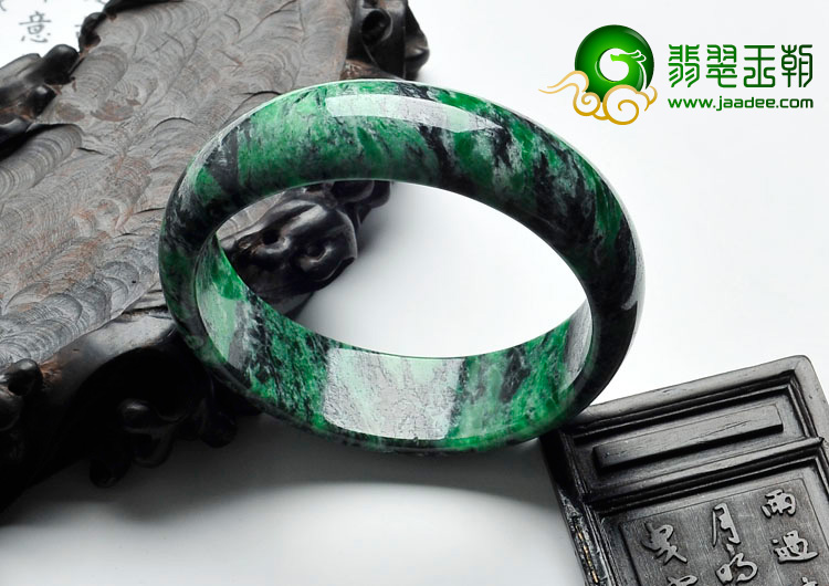 细糯种癣加绿缅甸翡翠手镯（58.8mm）
