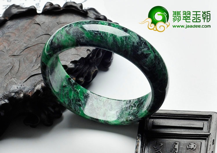 细糯种癣加绿缅甸翡翠手镯（58.7mm）