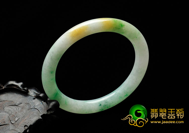 糯冰种三彩缅甸翡翠圆条手镯（52.2mm）