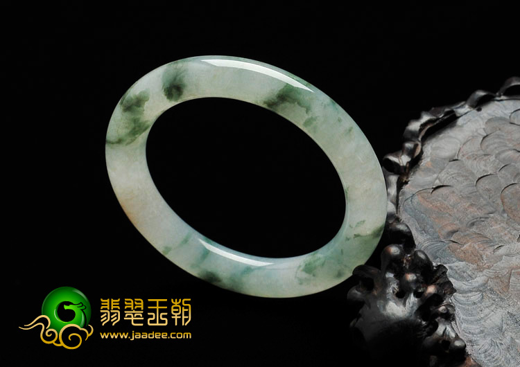 冰种飘花略带黄翡缅甸翡翠圆条手镯（54.6mm）