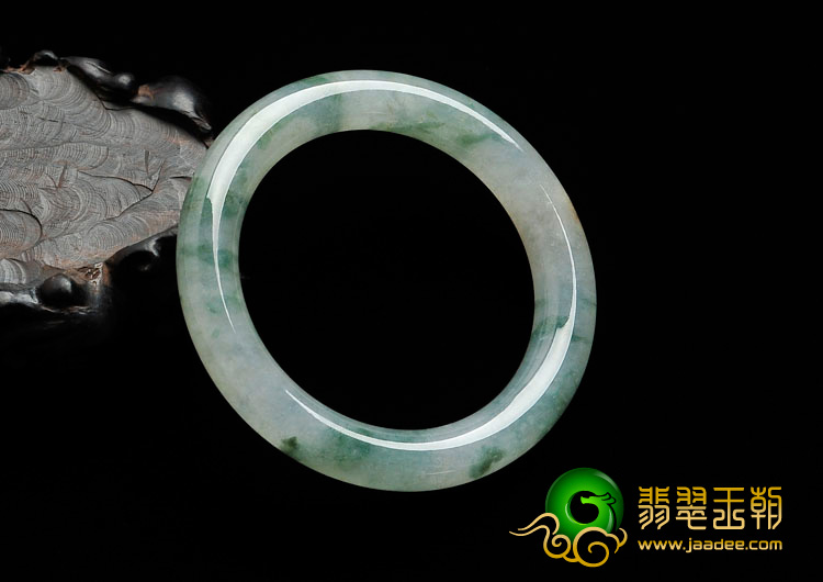 冰种飘花略带黄翡缅甸翡翠圆条手镯（54.6mm）