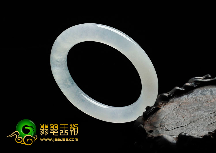 冰种淡晴水缅甸翡翠圆条手镯（55.9mm）