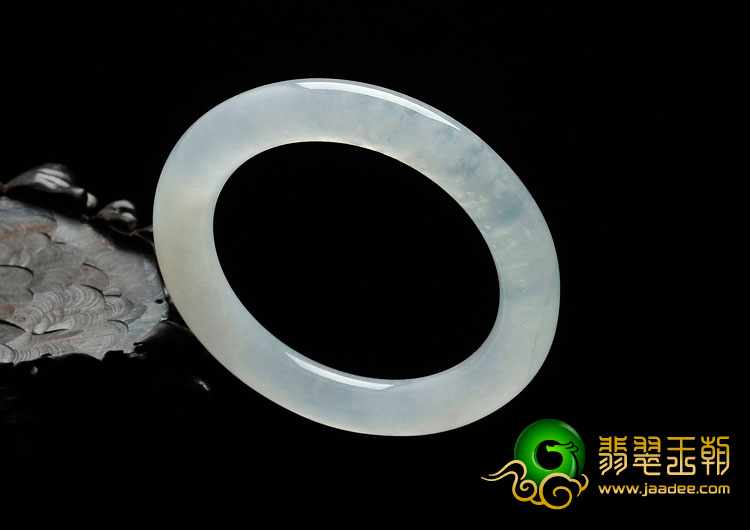 冰种淡晴水缅甸翡翠圆条手镯（55.9mm）