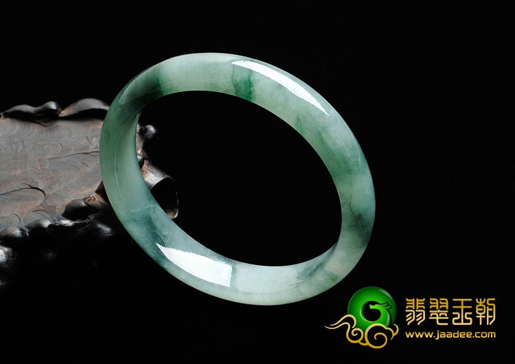 糯冰种飘花缅甸翡翠手镯（56.3mm）