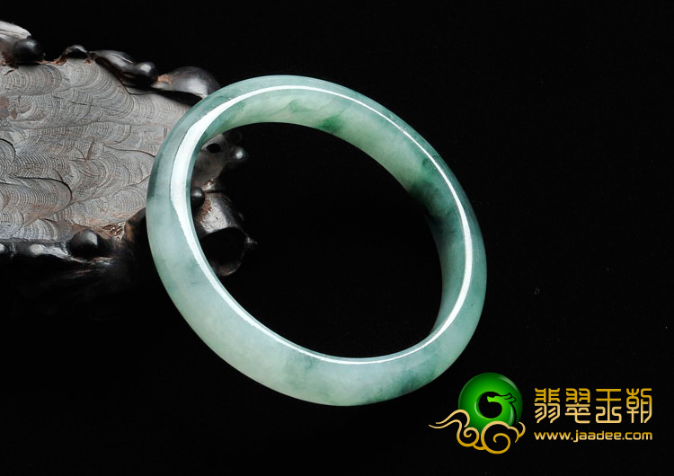 糯冰种飘花缅甸翡翠手镯（56.3mm）