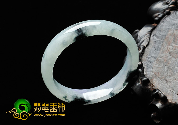 糯冰种飘花略带紫罗兰缅甸翡翠手镯（56.4mm）