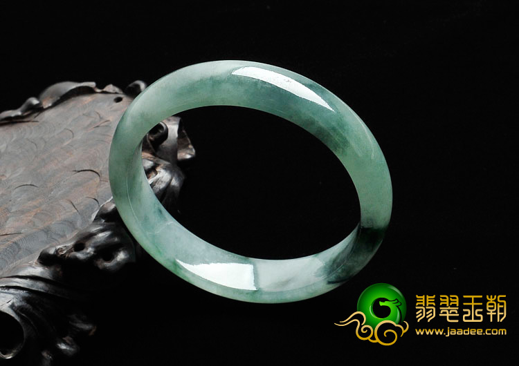 糯冰种飘花缅甸翡翠手镯（56mm）