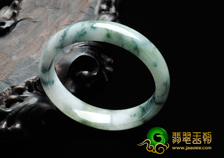 糯冰种飘花缅甸翡翠手镯（52.4mm）
