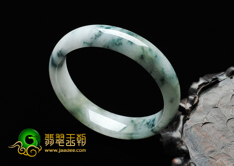 糯冰种飘花缅甸翡翠手镯（52.4mm）