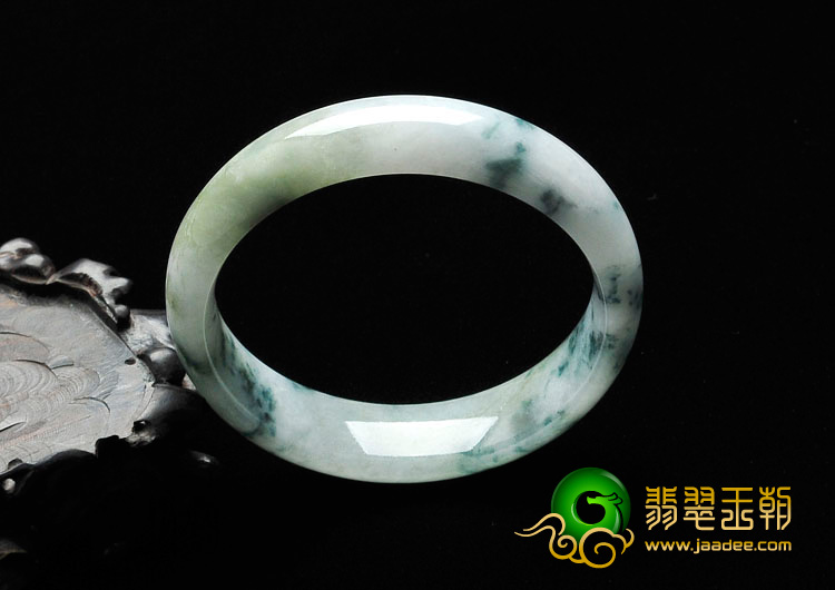 糯冰种飘花缅甸翡翠手镯（52.4mm）