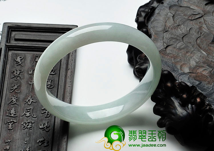 糯冰种晴水缅甸翡翠手镯（56.4mm）