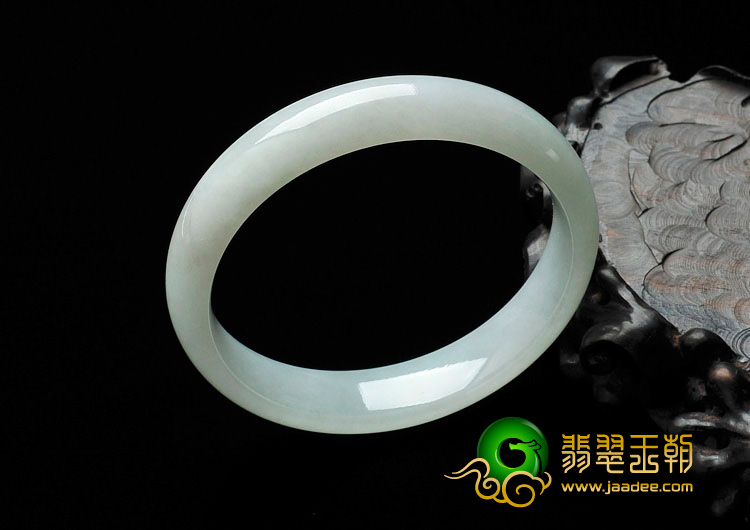 糯冰种晴水缅甸翡翠手镯（56.4mm）