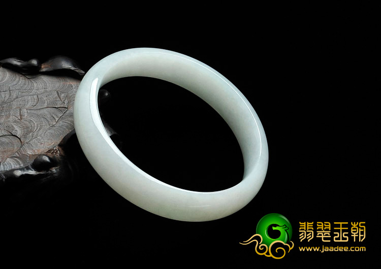 糯冰种晴水缅甸翡翠手镯（56.4mm）