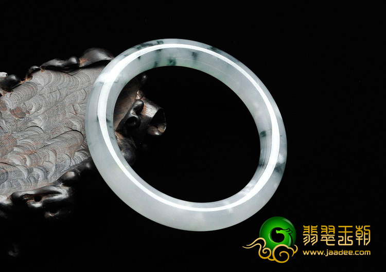 糯冰种飘花缅甸翡翠圆条手镯（59.5mm）