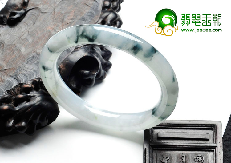 糯冰种飘花缅甸翡翠圆条手镯（59.5mm）