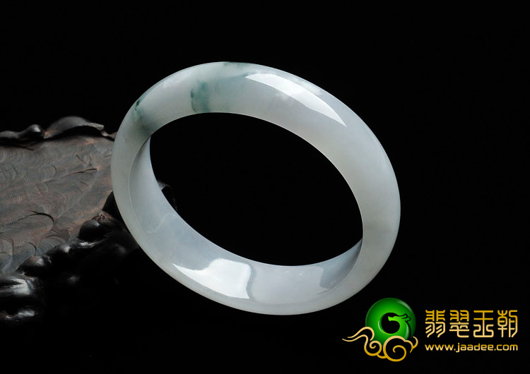 糯冰种飘花缅甸翡翠手镯（57.5mm）