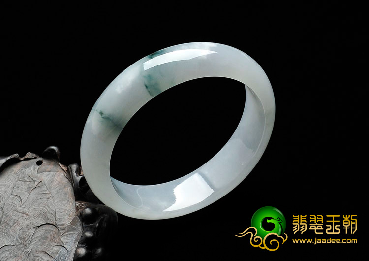 糯冰种飘花缅甸翡翠手镯（57.5mm）