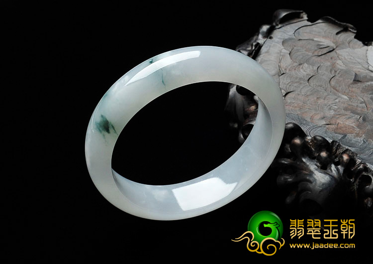 糯冰种飘花缅甸翡翠手镯（57.5mm）