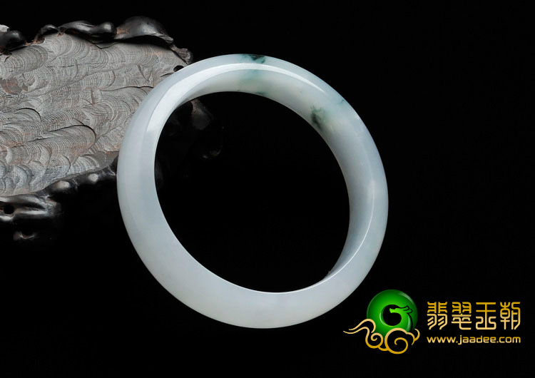 糯冰种飘花缅甸翡翠手镯（57.5mm）